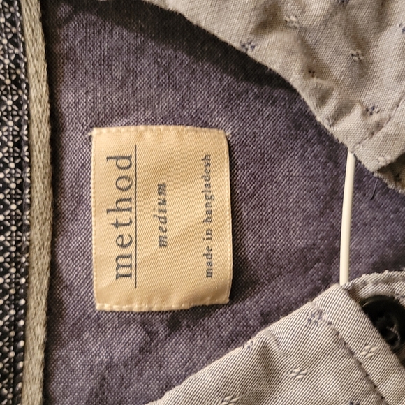 Method button down shirt - Picture 2 of 5